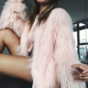🆕Fluffy women faux fur coat 😍